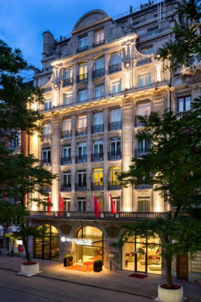 Отель NH Collection Brussels Centre  Брюссель